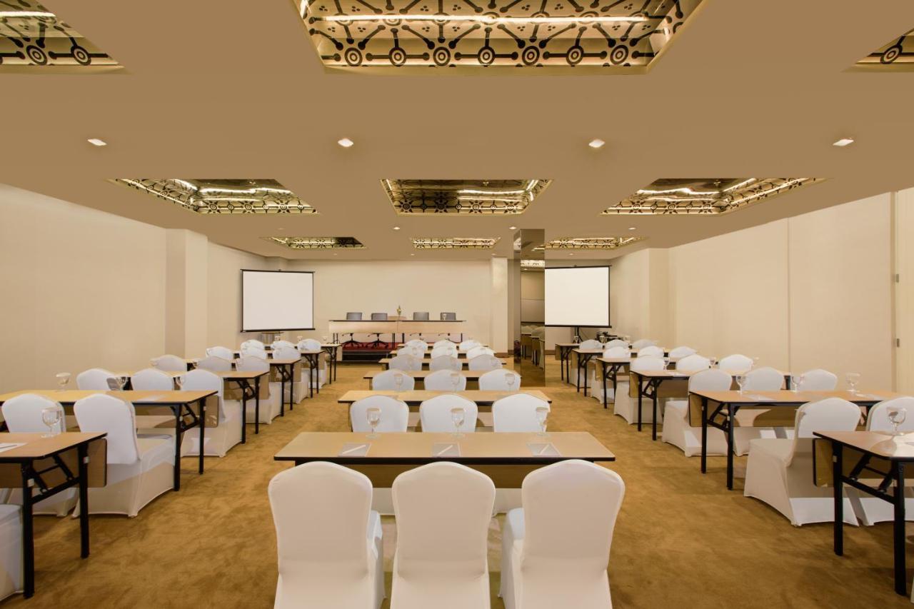 Khas Tugu Hotel Jogjakarta Buitenkant foto